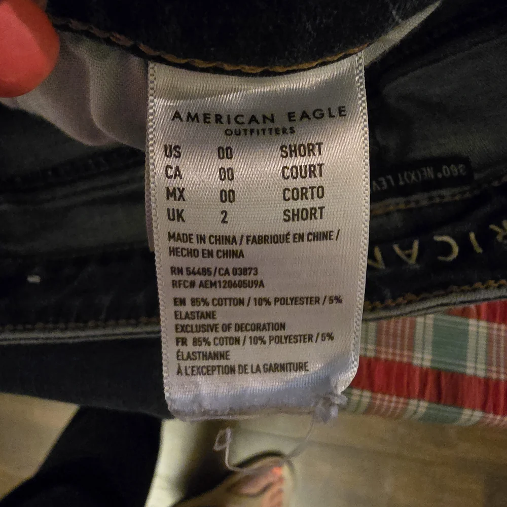 American Eagle Women’s Dark Wash Skinny Jeans – Size 2 Curvy - Picture 6 of 6